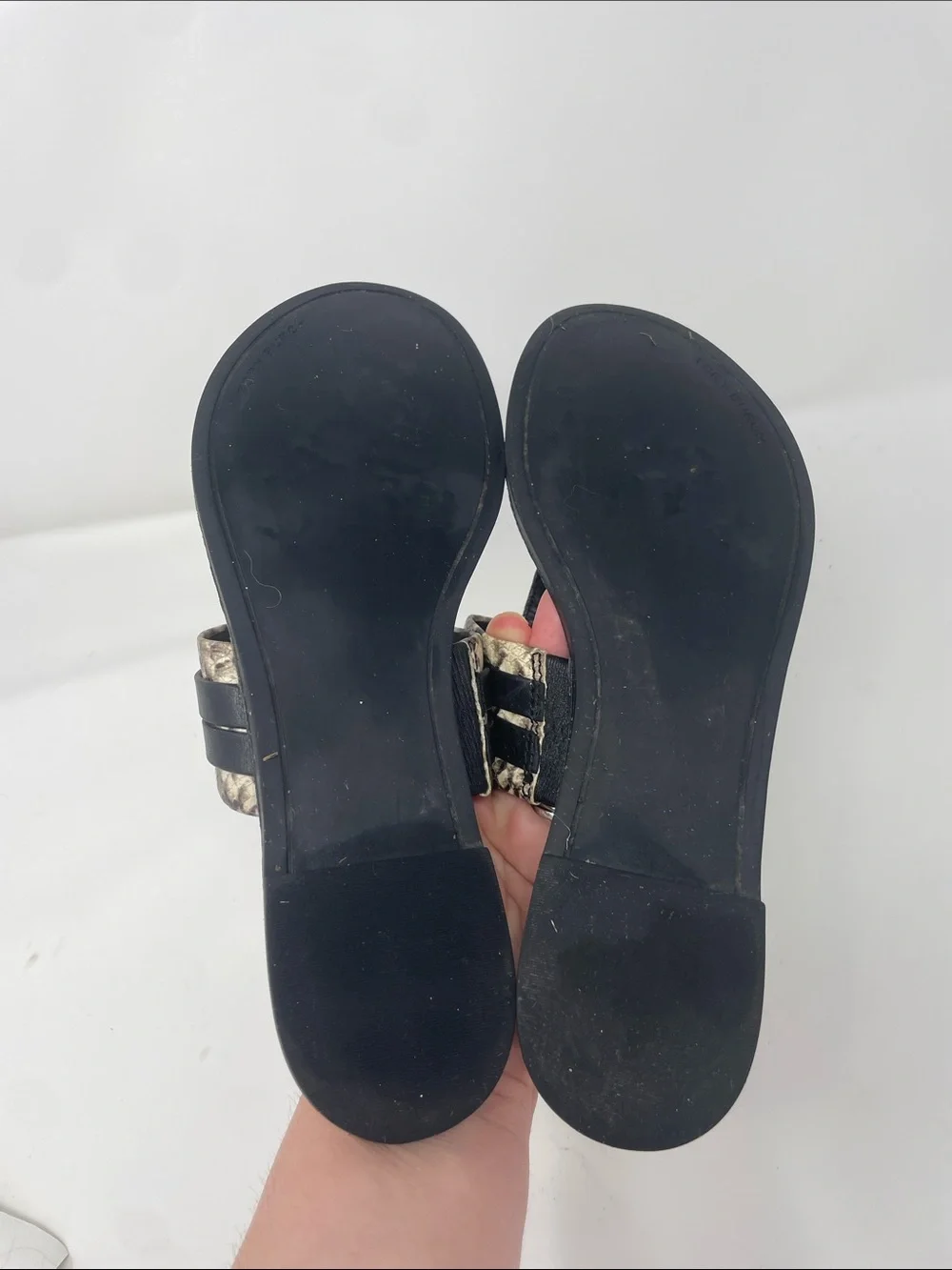 Tory Burch Women’s Thong Leather Leigh Snake Print Sandal 7.5